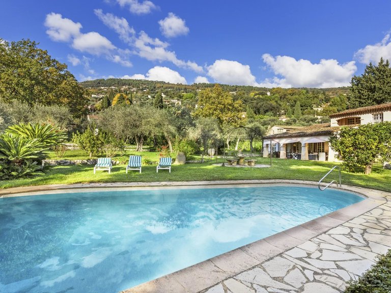 Villa for Sale in Speracedes, Mougins, Valbonne, Grasse Area 5