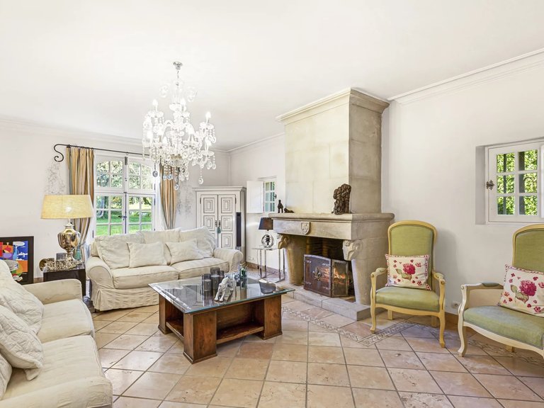 Villa for Sale in Speracedes, Mougins, Valbonne, Grasse Area 16