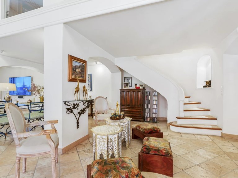 Villa for Sale in Speracedes, Mougins, Valbonne, Grasse Area 18