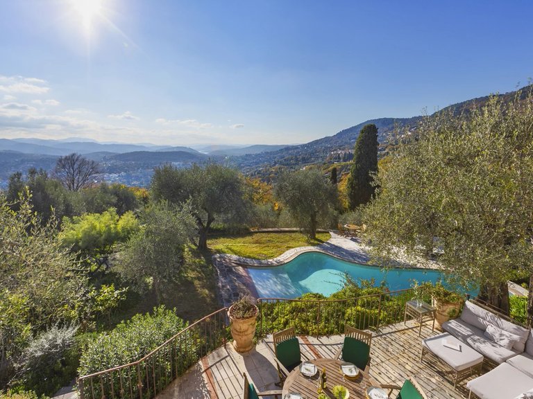 Villa for Sale in Cabris, Mougins, Valbonne, Grasse Area 3