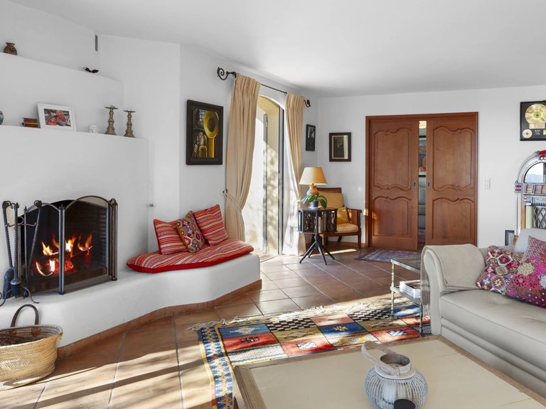 Villa for Sale in Cabris, Mougins, Valbonne, Grasse Area 11