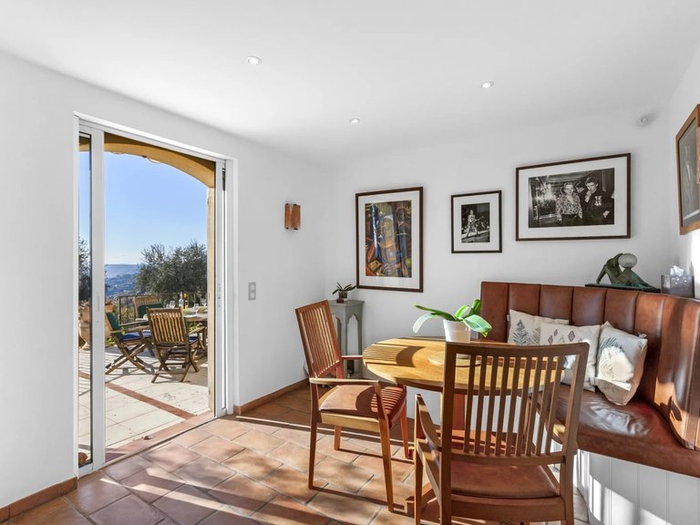 Villa for Sale in Cabris, Mougins, Valbonne, Grasse Area 6