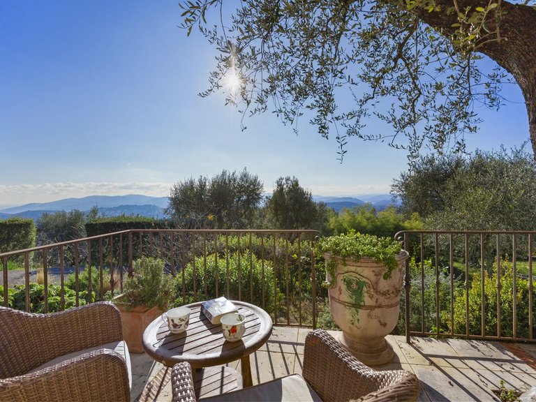 Villa for Sale in Cabris, Mougins, Valbonne, Grasse Area 9