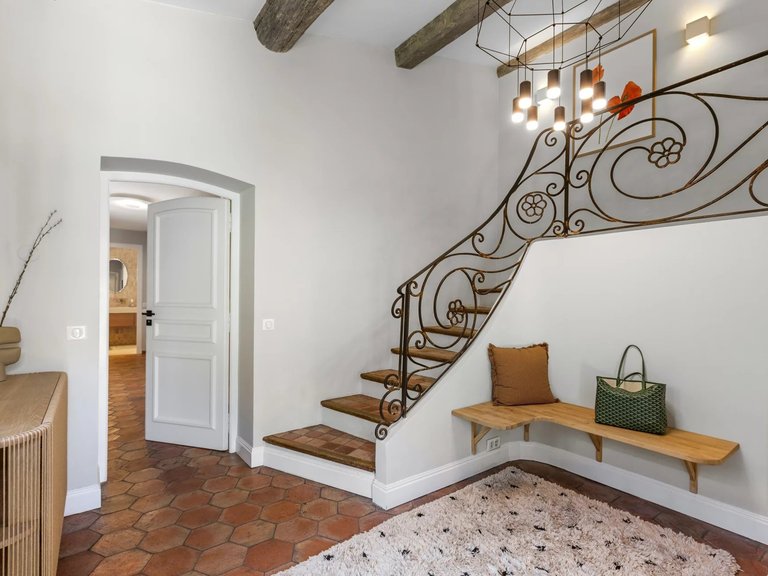 Villa for Sale in Mougins, Mougins, Valbonne, Grasse Area 18
