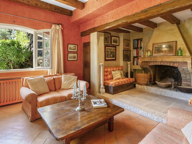 Villa for Sale in St Paul, Vence, St. Paul Area 4
