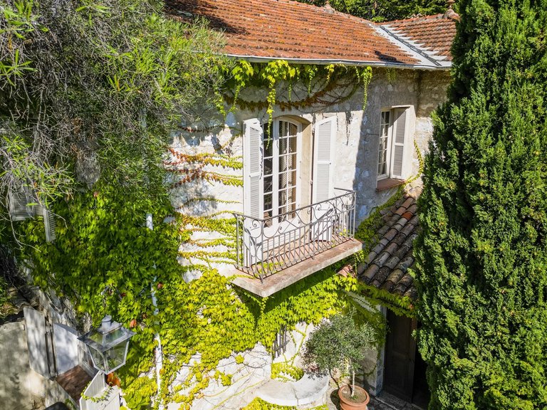 Villa for Sale in St Paul, Vence, St. Paul Area 10