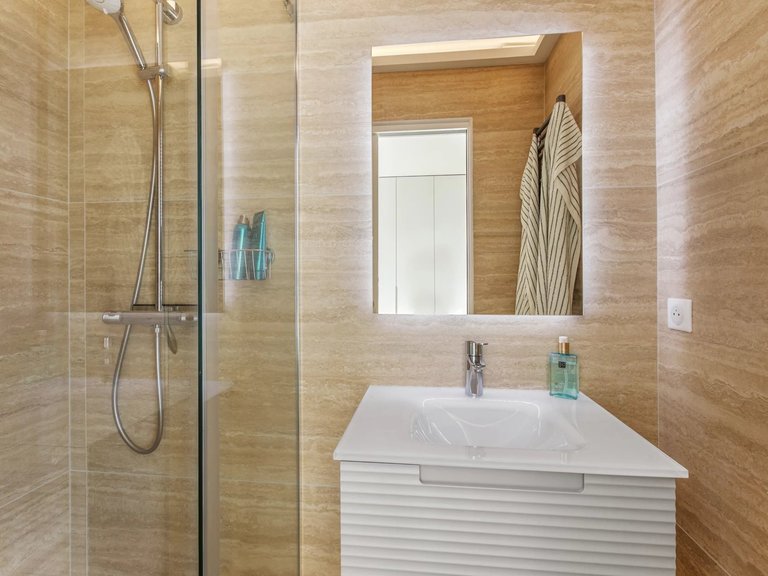 Apartment for Sale in Cannes, Cannes Area 20
