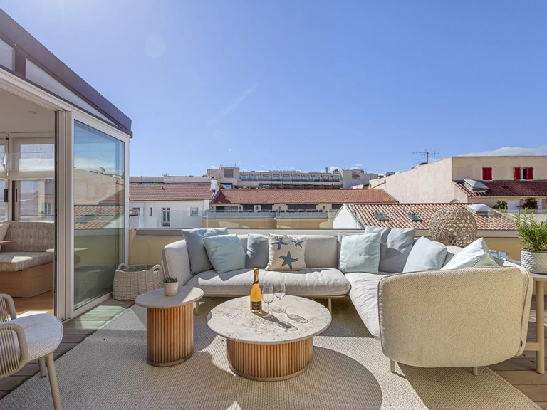 Apartment for Sale in Cannes, Cannes Area 4