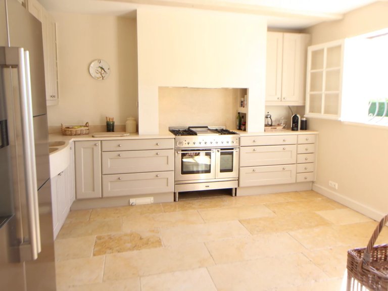 Villa for Sale in Opio, Mougins, Valbonne, Grasse Area 10
