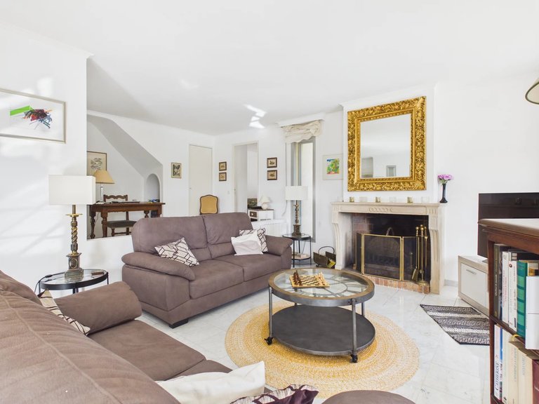 Villa for Sale in Grasse, Mougins, Valbonne, Grasse Area 3