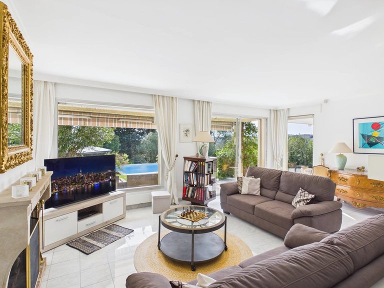 Villa for Sale in Grasse, Mougins, Valbonne, Grasse Area 4