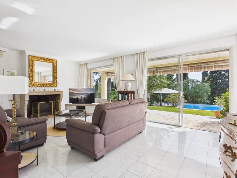 Villa for Sale in Grasse, Mougins, Valbonne, Grasse Area 5