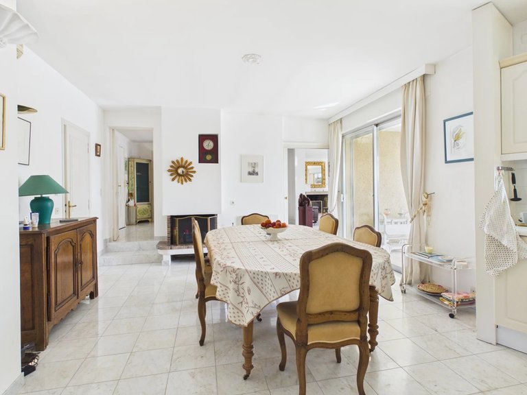 Villa for Sale in Grasse, Mougins, Valbonne, Grasse Area 7