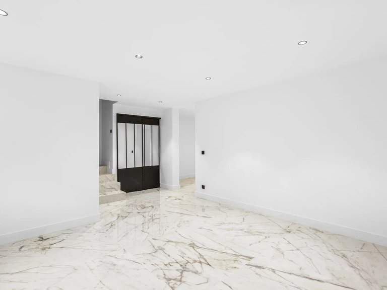 Villa for Sale in Valbonne, Mougins, Valbonne, Grasse Area 19