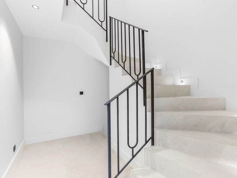 Villa for Sale in Valbonne, Mougins, Valbonne, Grasse Area 8