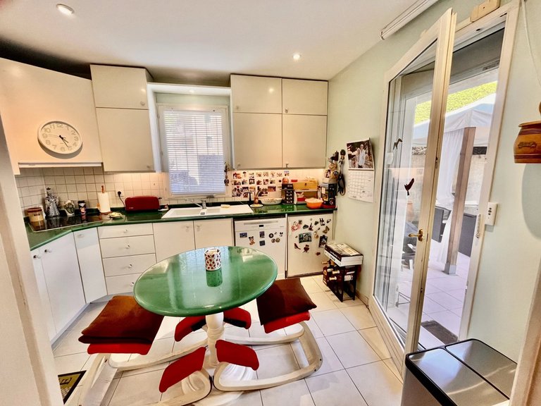 Villa for Sale in Villeneuve Loubet, Antibes Area 12