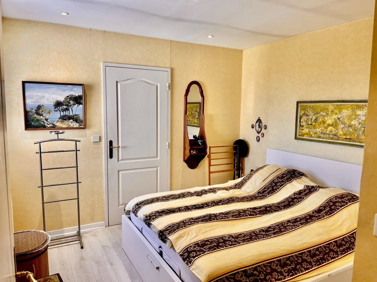 Villa for Sale in Villeneuve Loubet, Antibes Area 20