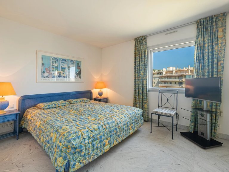 Apartment for Sale in Cannes, Cannes Area 9