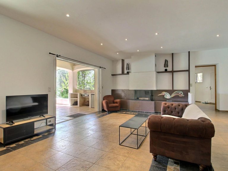 Villa for Sale in Montauroux, Var Countryside (fayence, Lorgues, Cotignac) 6