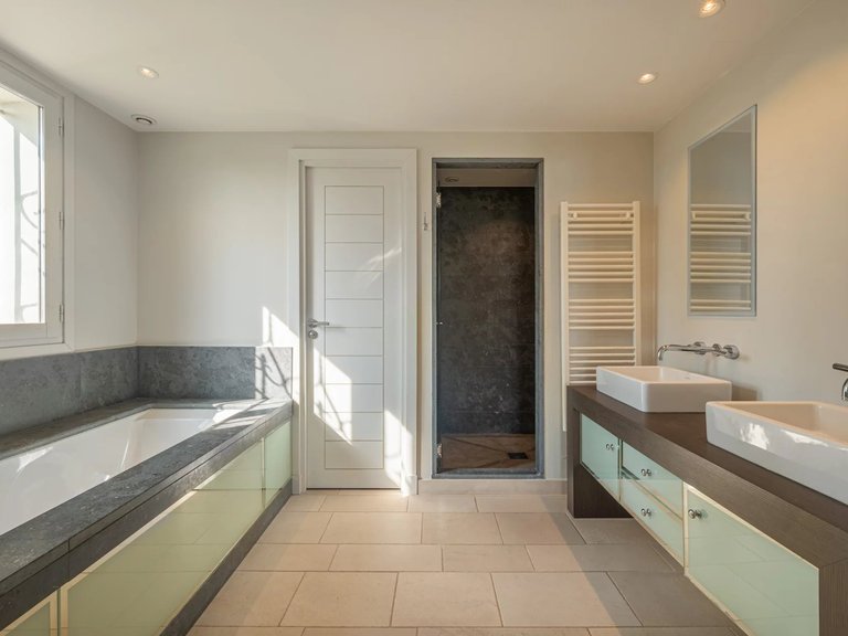 Villa for Sale in Le Cannet, Cannes Area 12