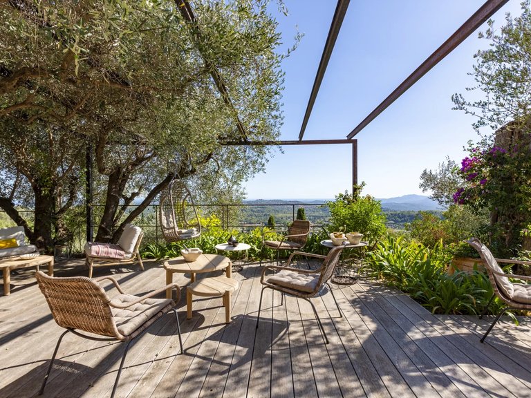 Villa for Sale in Chateauneuf Grasse, Mougins, Valbonne, Grasse Area 1