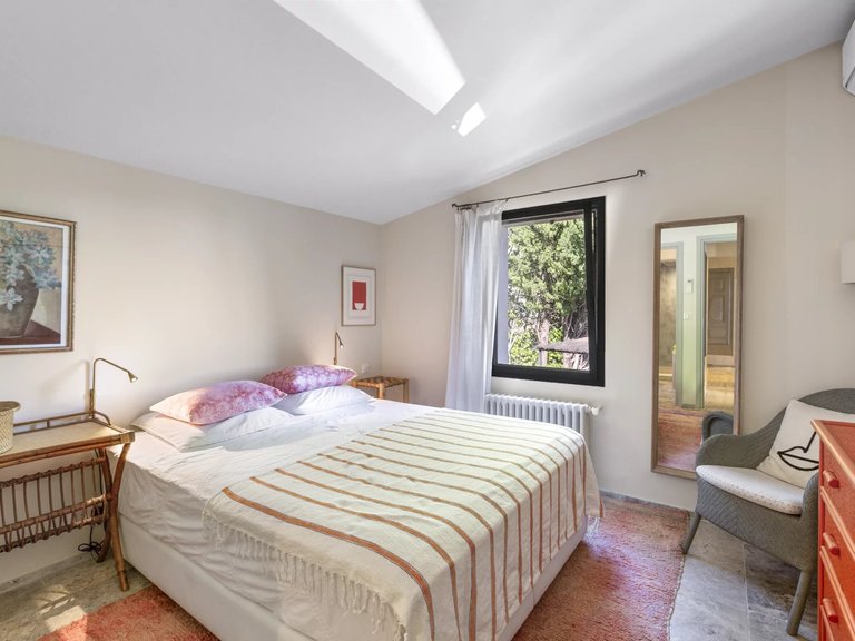 Villa for Sale in Chateauneuf Grasse, Mougins, Valbonne, Grasse Area 17