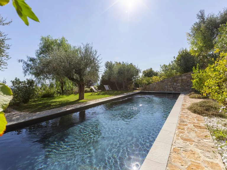 Villa for Sale in Chateauneuf Grasse, Mougins, Valbonne, Grasse Area 4
