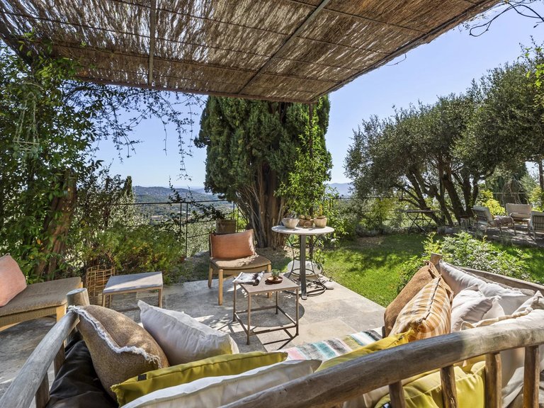 Villa for Sale in Chateauneuf Grasse, Mougins, Valbonne, Grasse Area 6