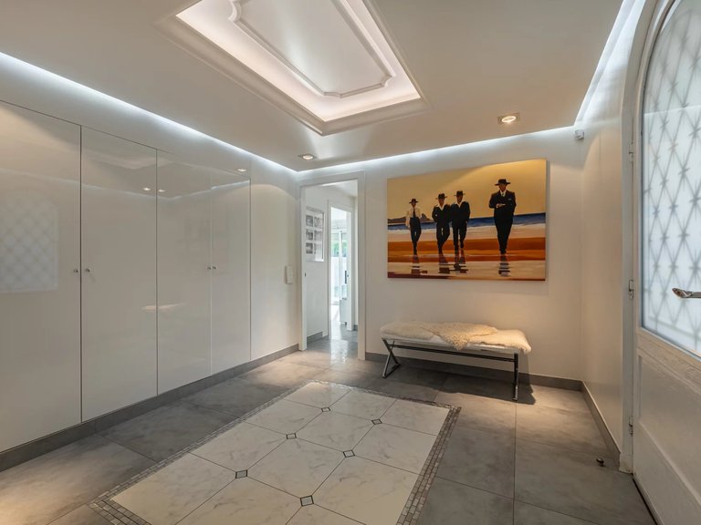 Villa for Sale in Cannes, Cannes Area 19