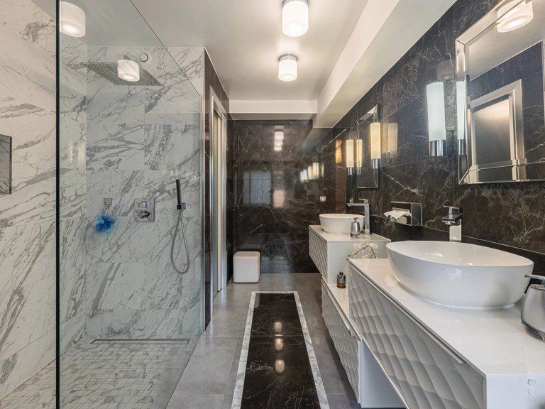 Villa for Sale in Cannes, Cannes Area 12