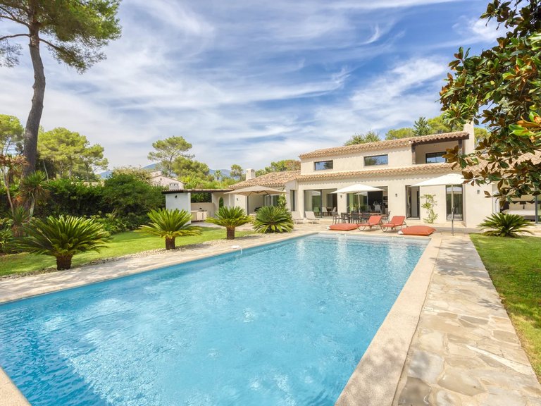 Villa for Sale in Roquefort Les Pins, Mougins, Valbonne, Grasse Area 2