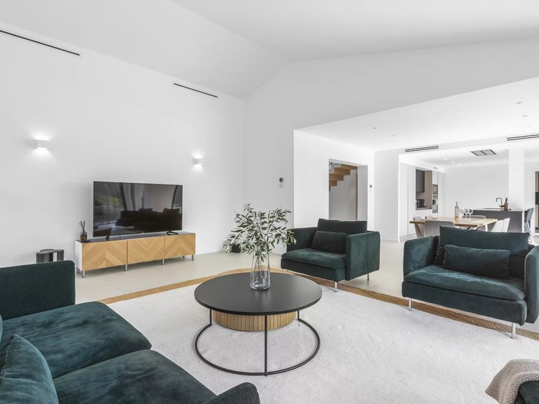Villa for Sale in Roquefort Les Pins, Mougins, Valbonne, Grasse Area 11