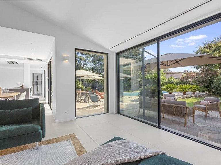 Villa for Sale in Roquefort Les Pins, Mougins, Valbonne, Grasse Area 12