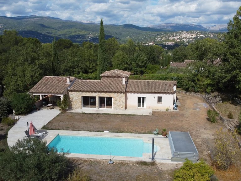 Villa for Sale in Fayence, Var Countryside (fayence, Lorgues, Cotignac) 2