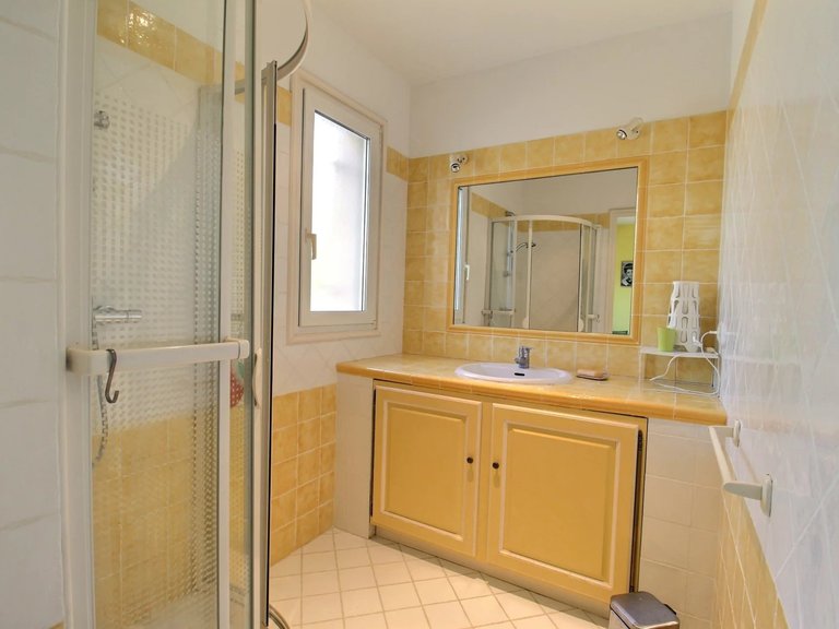 Villa for Sale in Fayence, Var Countryside (fayence, Lorgues, Cotignac) 10