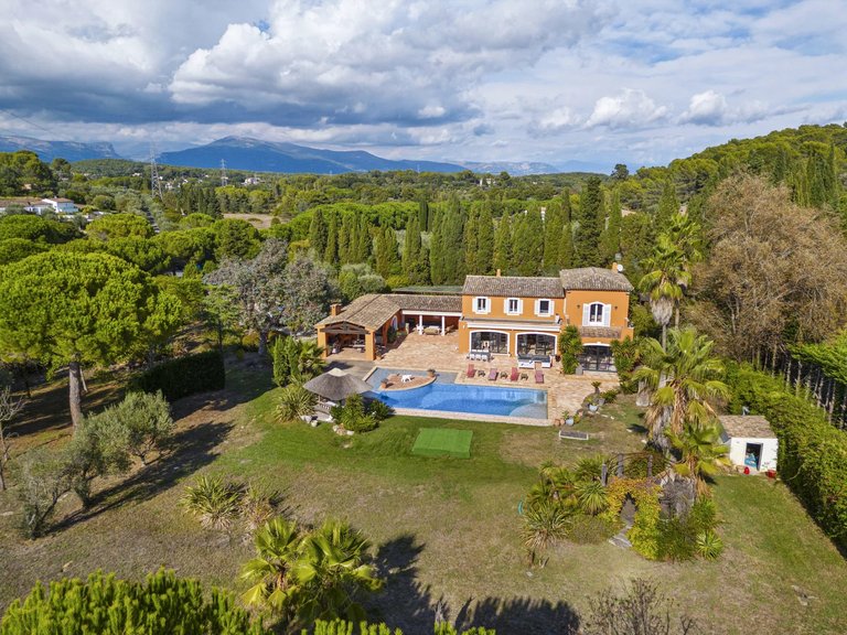Villa for Sale in Mougins, Mougins, Valbonne, Grasse Area 9