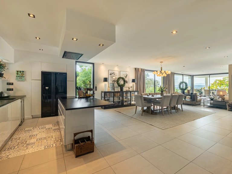 Villa for Sale in Le Cannet, Cannes Area 4