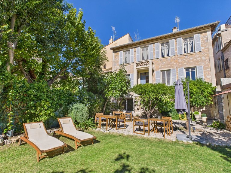 Villa for Sale in Vence, Vence, St. Paul Area 1