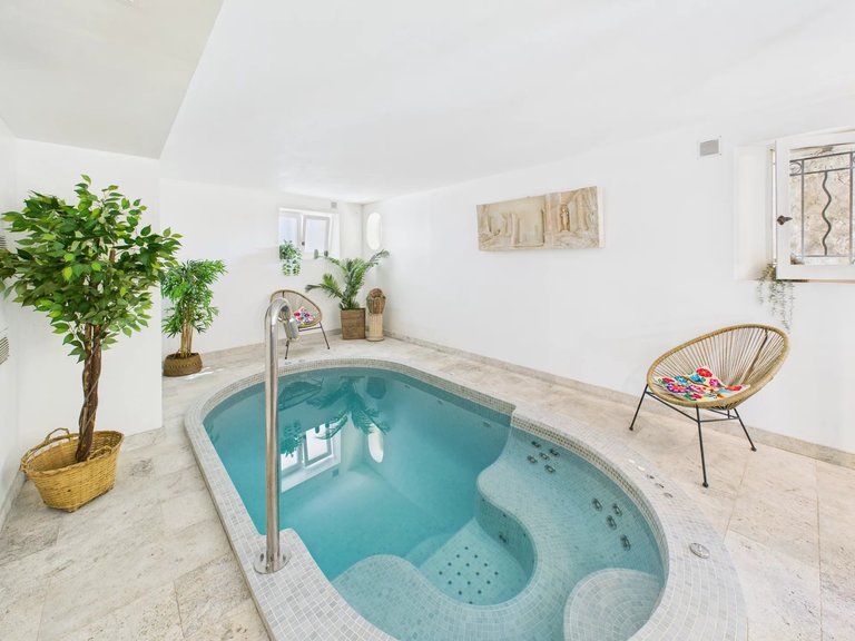 Villa for Sale in Vence, Vence, St. Paul Area 12