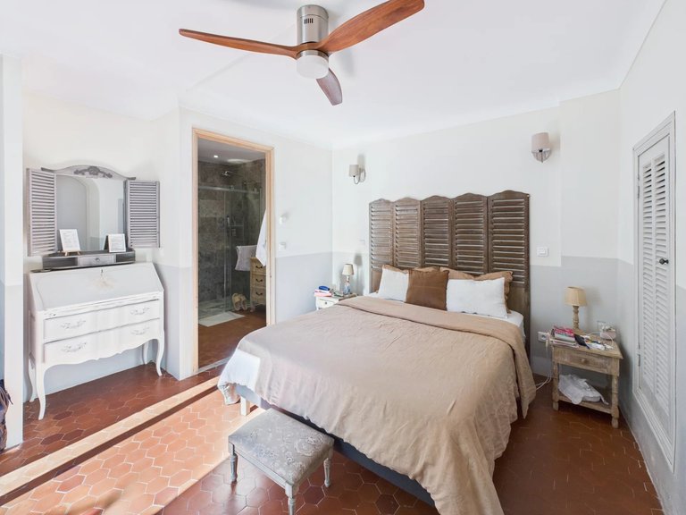 Villa for Sale in Vence, Vence, St. Paul Area 13