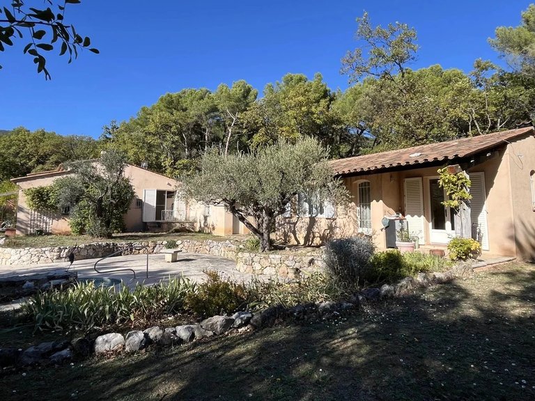 Villa for Sale in Fayence, Var Countryside (fayence, Lorgues, Cotignac) 18