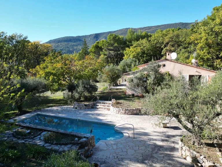 Villa for Sale in Fayence, Var Countryside (fayence, Lorgues, Cotignac) 5