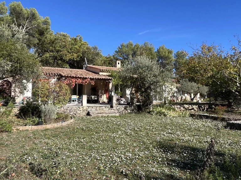 Villa for Sale in Fayence, Var Countryside (fayence, Lorgues, Cotignac) 6