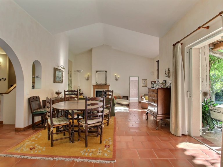 Villa for Sale in Fayence, Var Countryside (fayence, Lorgues, Cotignac) 8