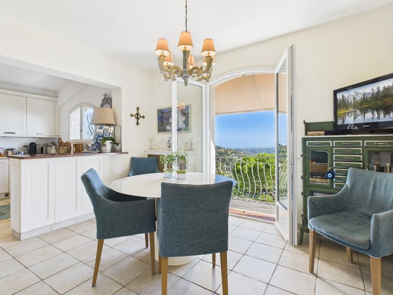 Villa for Sale in Grasse, Mougins, Valbonne, Grasse Area 17