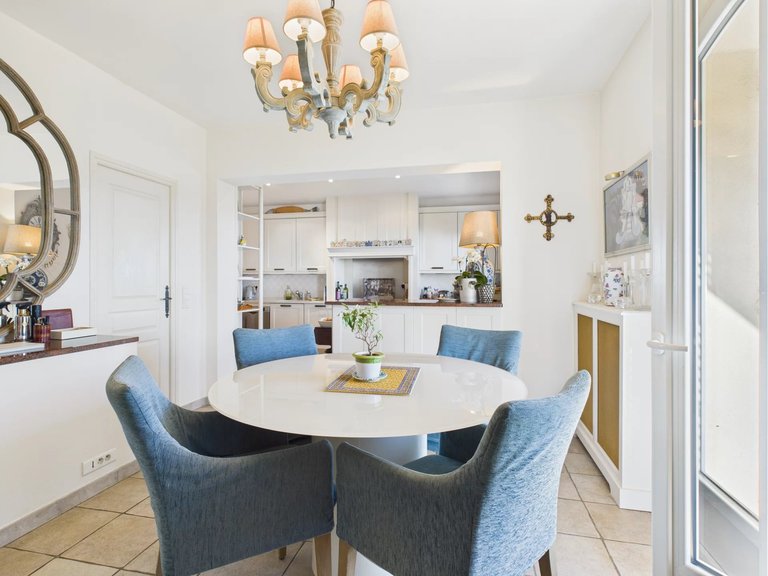 Villa for Sale in Grasse, Mougins, Valbonne, Grasse Area 18