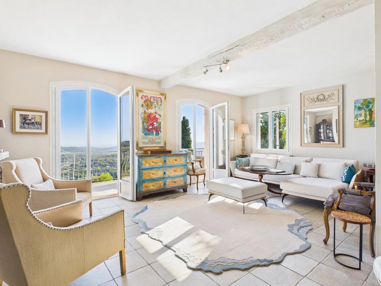 Villa for Sale in Grasse, Mougins, Valbonne, Grasse Area 12