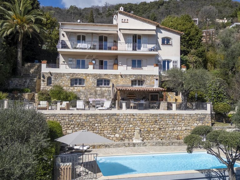 Villa for Sale in Grasse, Mougins, Valbonne, Grasse Area 4