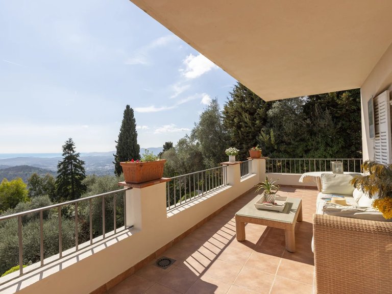 Villa for Sale in Grasse, Mougins, Valbonne, Grasse Area 7