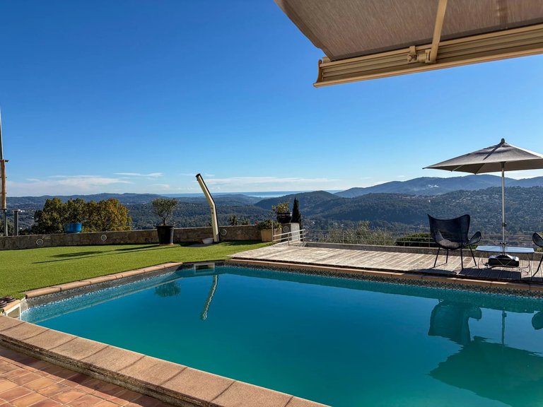 Villa for Sale in Cabris, Mougins, Valbonne, Grasse Area 1